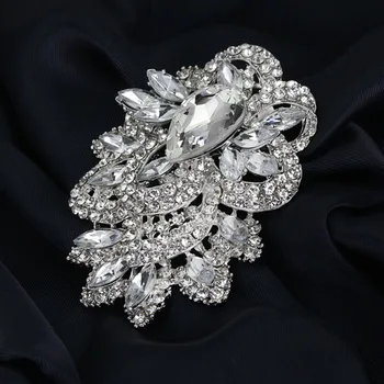 Nové veľké veľkosti luxusné Brošne Ženy high-end atmosféra plná brošňa módne corsage ruke drží kvet kolíky H1147